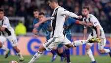 Еуфория в Ювентус: Роналдо повежда "старата госпожа" към "ушатата"