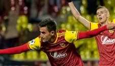 И Русия подновява футбола 