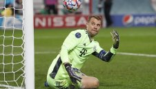 Нойер е най-добрият вратар в света за последните 40 години