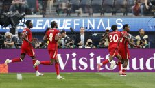 ОФИЦИАЛНО: Голова машина ще сменя отбора