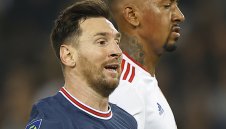 Критиките към Меси не стихват: Изсъхва, става по-нисък и по-нисък