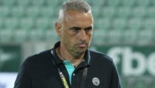 Дилема мъчи Петев