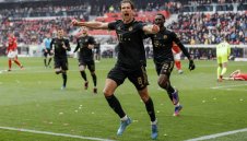 Така се ринат титли: 12 от Байерн строшиха "костелив орех"