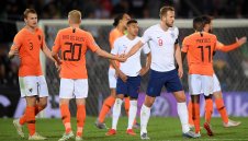 Англия и Нидерландия стартират на световното днес