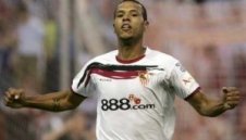 Милан изпуска и Луиш Фабиано