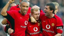 Силвестре пуска Кристиано, ван Нистелрой и Анди Коул в атака