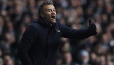 Барса кърпи отбраната с крило на Челси