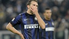 Интер съвсем окапа преди Милан