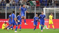 Шампионът на Европа се върна в играта, но възелът се заплете