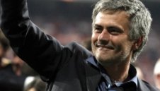 Марадона ще иска съвет от Моуриньо