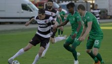 Берое спъна Локо Пловдив в битката за второто място