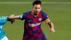 Меси ще играе още 5 години в Барса