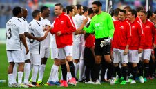 Димитър Бербатов с нов гол срещу Ливърпул