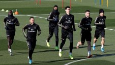 Булка разкри: Азар се тъпче с хамбургери и пица, Куртоа е голям егоист и доносник