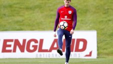 Национал сравни Англия с Манчестър Сити