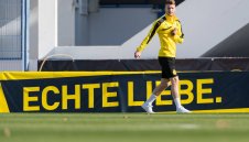 "Ролс-Ройс" излезе от гаража