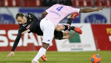 Астън Вила се отказа от Бербатов