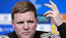 Еди Хау напуска Нюкасъл, сменя го германец от Ал Ахли