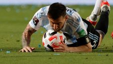 Гавра с Меси: Бразилци обявиха Лео за издирване + СНИМКА