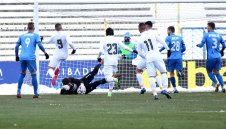 Левски чака Бари утре