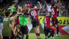 Каляри победи Дженоа