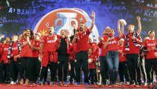 Арменците мълчат за слуха, че са пуснали на Албания