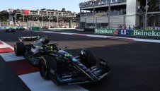 Бивш шампион очаква осма световна титла от Хамилтън