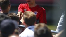 Играта загрубя - Юнайтед хвърля 82 млн. евро за Мюлер