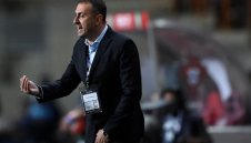 Цял свят се подиграва на селекционер Ивайло за "великолепната седморка"