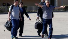 Пуснаха под гаранция подкупния Вияр и синчето му