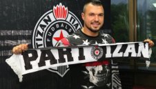 В Партизан се хванаха за главите, чудят се какво да правят с "певеца" Божигол