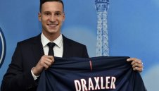 Какво прави агентът на Дракслер в Барселона? + СНИМКА