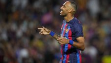 Челси започна офанзива за Оба