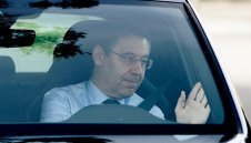 Цирк: Бартомеу се обяснява на Меси и Пике за "подмолните действия"