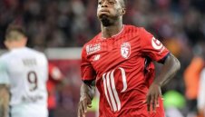 Байерн сменя старчетата с "куче"