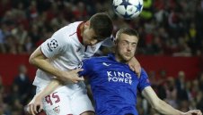 Лестър чукна Севиля след Шекспирова драма. Приказката за "лисиците" продължава