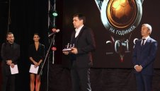 Хубчев обеща да стъжни живота на националите