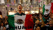 В Мексико феновете предизвикаха земетресение