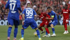 "Хиени" гледаха Вечното дерби! Ето кои звезди на ЦСКА и Левски набелязаха 