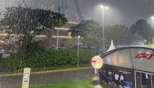 Порой отложи старта на състезанието в Сингапур