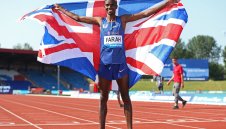 Мо Фара счупи рекорд на 3000 метра