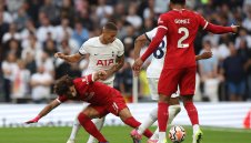 Eто какво са си казали съдиите на Тотнъм - Ливърпул