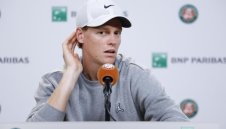 Официално: Коляното спъна Синер за Синсинати