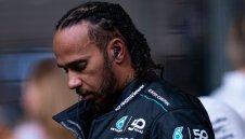 Мерцедес няма да сменя Хамилтън за последните 3 старта от сезона