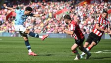 Сити се издъни срещу слабак в битката за място в Шампионската лига