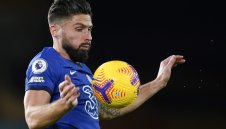 Жиру в Юве или Интер? Не, французинът остава в Челси