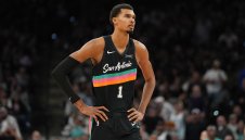 Извънземното пропуска няколко седмици в НБА