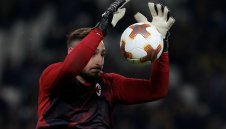 ПСЖ недоволства срещу вратарите си, взима Донарума през лятото