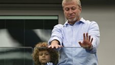 Абрамович признал пред играчите на Челси за Конте