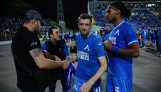 Верен на "сините" - Ван дер Каап остава в "Левски"
